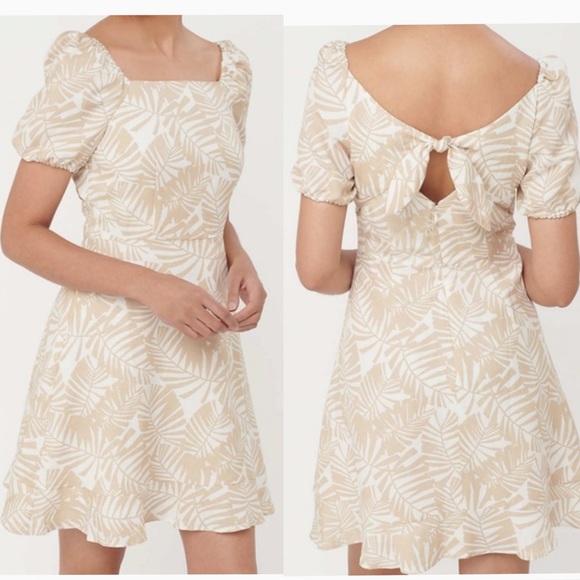 LOFT Dresses & Skirts - NWT LOFT palm tie flare dress puff sleeves back cutout size 6 color white & nude